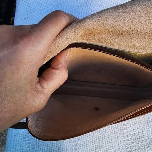 Vera Pelle Mustard Leather Crossbody‎ - Picture 8 of 13